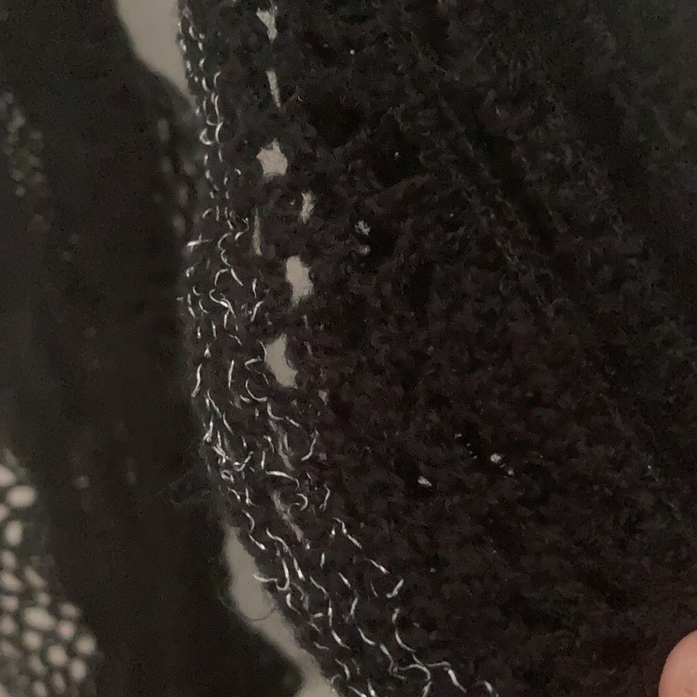 FINAL MARKDOWN Ruffled crocheted look infinity scarf - Picture 3 of 3